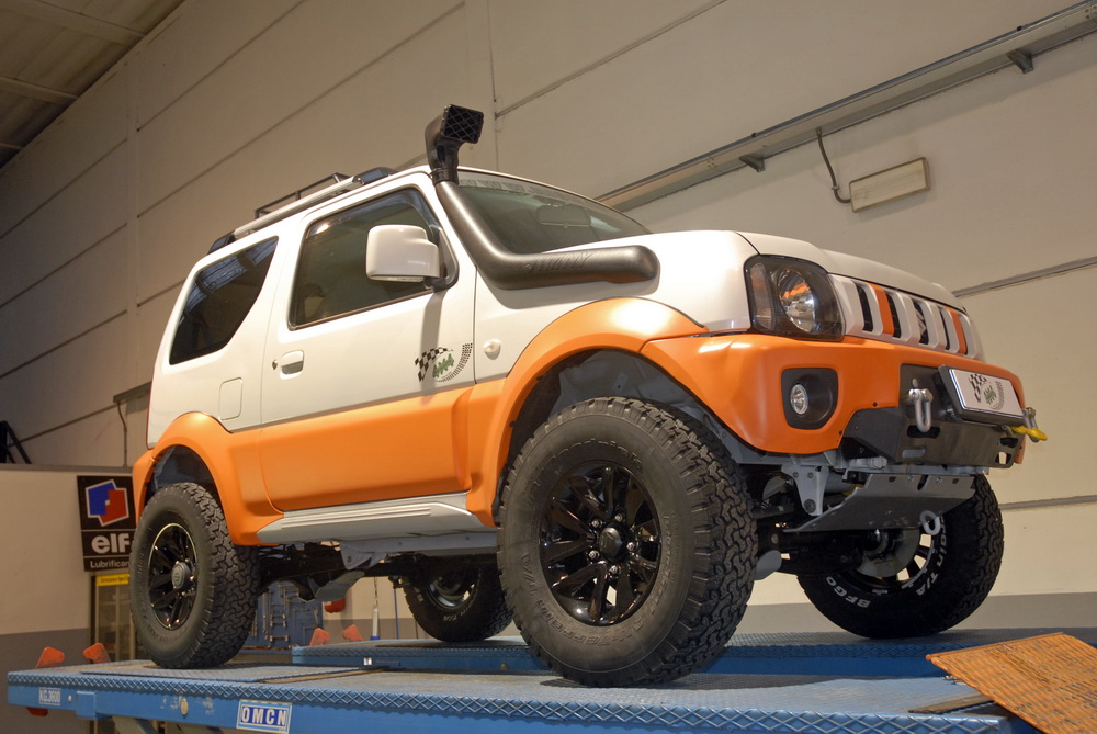 Suzuki Jimny, con il kit delta 4x4 è pronta a guadare i fiumi